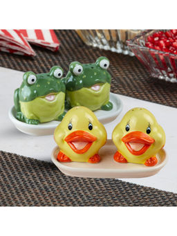 Kookee - Tweety & Frog Ceramic Salt & Pepper Shakers with Tray (Set Of 2)