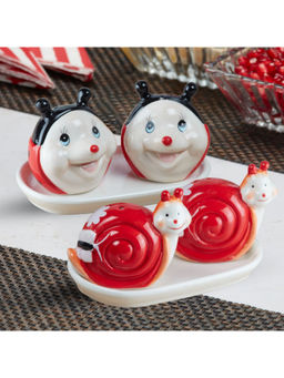 Kookee - Snail Bug Salt & Pepper Shakers with Tray (Set Of 2)
