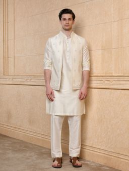 TASVA - Ivory Heirloom Kurta With Jacket & Pant