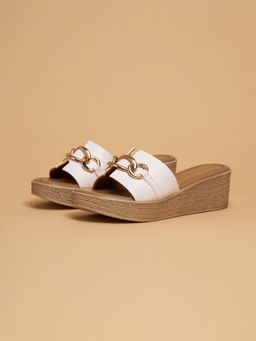 ERIDANI - Embellished White Ciara Wedges