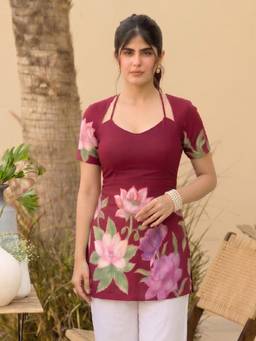 Aaghnya - Women Maroon Floral Halter Neck Kurti