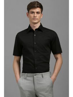 Louis Philippe - Men Black Classic Fit Solid Half Sleeves Formal Shirt