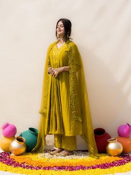 MITHI SUPARI - Lime Parijat Anarkali Kurta with Pant and Dupatta (Set of 3)