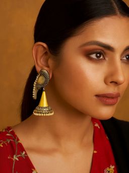 Digital Dress Room - Afghani Off White Jhumka Peacock Design With Pearl Earring