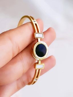 Designs & You - Gold Plated Roman Numerals Gold Plated Geometric Bracelet