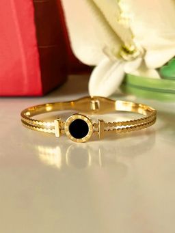 Designs & You - Gold Plated Roman Numerals Anti Tarnish Geometric Bracelet