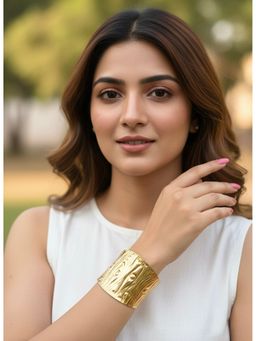 Mitali Jain - Women Gold Sylva Adjustable Cuff