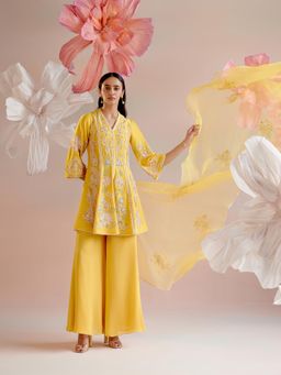 CHANDRIMA - Yellow Floral Cutwork Dupatta