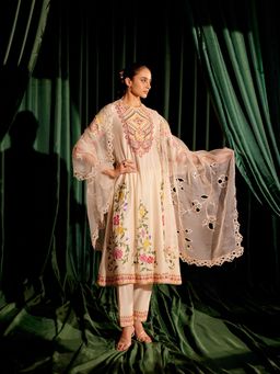 CHANDRIMA - Pink Floral Cutwork Dupatta
