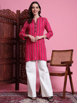 Sufiza Lifestyle - Women Pink Color with Lining Design Motif Kurti
