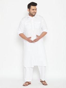 Vastramay - Men White Cotton Blend Pattani