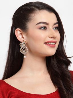 Anika's Creations - Anika's Creation Elegant Design Kundan Studded Chandbali Earrings