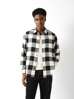 The Bear House - Men Black Checked Causal Shirt