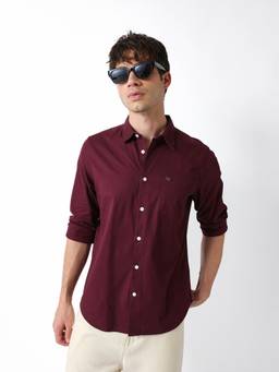 The Bear House - Men Maroon Solid Causal Shirt