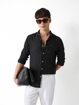 The Bear House - Men Black Solid Causal Shirt