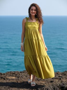 AOBA - Women White Flit & Flare Midi Dress