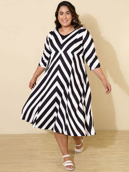 Amydus - Plus Size Black White Monochromatic A Line Dress