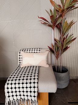 Casa Luna Decor - Abstract Ivory Cushion Cushion