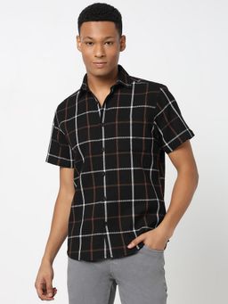 R&B - Black Cotton Regular Fit Point Collar Checked Men's Shirt