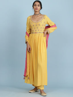 Aarke Ritu Kumar - Yellow Embroidered Kurta With Pants And Dupatta (Set of 3)