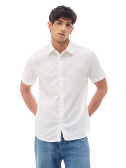 Flying Machine - White Solid Regular Fit Half Sleeve Shirt