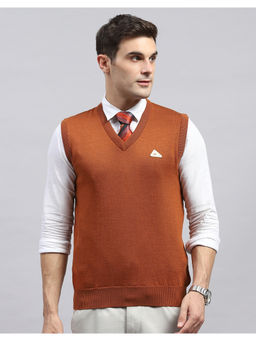 Monte Carlo - Rust Solid V Neck Sleeveless Sweater