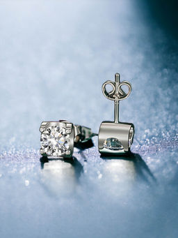 Designs & You - Crushed Ice Cut Cubic Zirconia Silver Plated White Round Stud Earrings