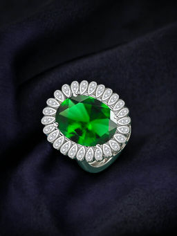 Designs & You - Silver Plated Crushed Ice Cut Green Finger Ring