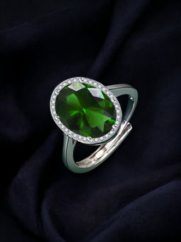 Designs & You - Silver Plated Crushed Ice Cut Green Finger Ring