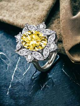 Designs & You - Silver Plated Crushed Ice Cut Yellow Finger Ring