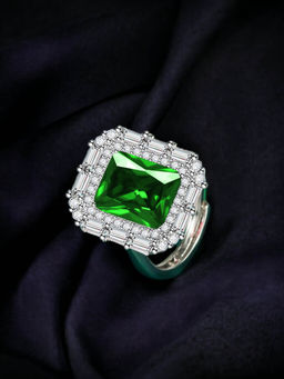 Designs & You - Silver Plated Crushed Ice Cut Green Finger Ring