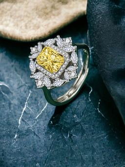 Designs & You - Silver Plated Crushed Ice Cut Yellow Finger Ring