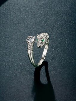 Designs & You - Silver Plated Crushed Ice Cut Silver Finger Ring