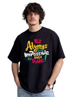 LEOTUDE - Men Black Typography Printed Oversized T-shirt