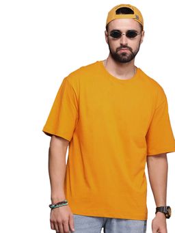 LEOTUDE - Men Mustard Solid Oversized T-shirt