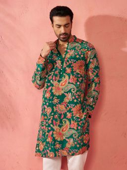 Vastramay - Green Embroidered Regular Kurta