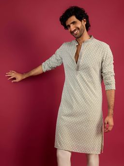 Vastramay - Green Embroidered Regular Kurta