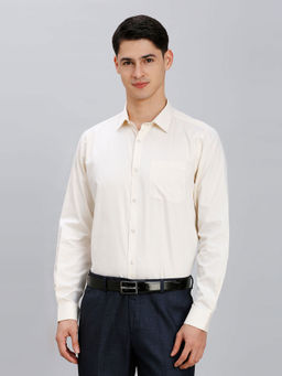 Reid & Taylor - Men Cream Solid Formal Shirt