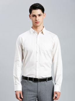 Reid & Taylor - Men White Checks Formal Shirt