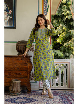 Surhi - Green Cotton Floral Printed Embroidered Kurta