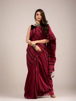 Arhi - Women Magenta Cotton Woven Saree Without Blouse