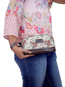 The Clownfish - Toiletry Kit for Women - White