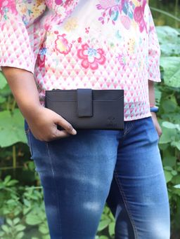 The Clownfish - Pvc Crocodile Finish Bi-Fold Womens Wallet (Navy)