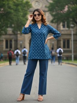 Varanga - Blue Printed Regular Fit Kurta