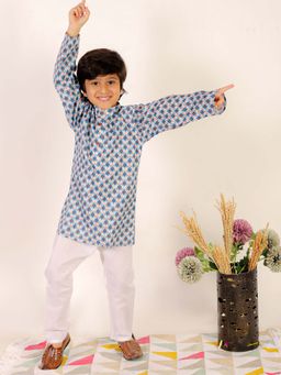 Superminis - Boys Blue Cotton Printed Kurta With Pyjama