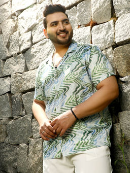 Instafab Plus - Men Grass Green and Navy Blue Ripple Cuban Shirt