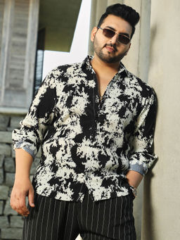 Instafab Plus - Men Onyx Black and Cream White Splash-Pleat Shirt
