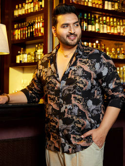 Instafab Plus - Men Onyx Black Marquina Gradient Shirt