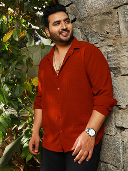 Instafab Plus - Men Burnt Sienna Cubic-Woven Regular Shirt