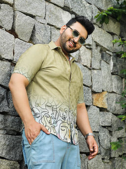 Instafab Plus - Men Pistachio Green Faces-Ombre Shirt